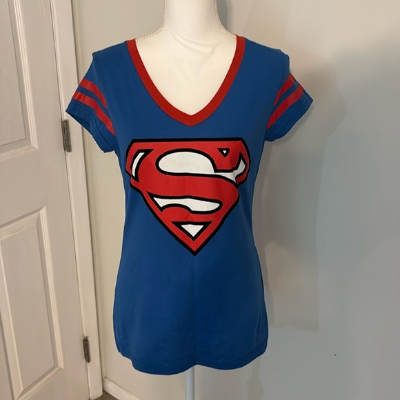 DC Comics Superman Blue V-Neck Graphic Tee Shirt Size L (11/13) - Picture 2 of 5